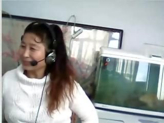 Chinese mom aku wis dhemen jancok shows breast and kathok