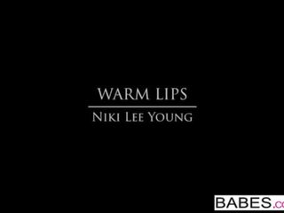 Bebês - caloroso lábios - niki sotavento jovem