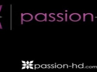 Passion-hd - søt blond sammie daniels barberer henne fitte