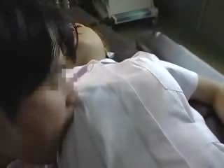 Japońskie doktor przyłapani nadużycie pielęgniarka wideo