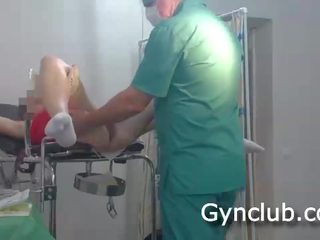 Skúška na the gynekologické stoličky na a vibrátor a a vibrátor (04)