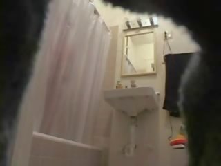Panas gf telanjang dalam yang bilik mandi pada tersembunyi kamera