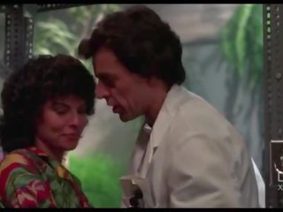 Adrienne barbeau swamp sak vild hyllning av sexig g mods