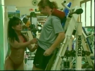 Francesca petitjean and kelly fuck men at the gym