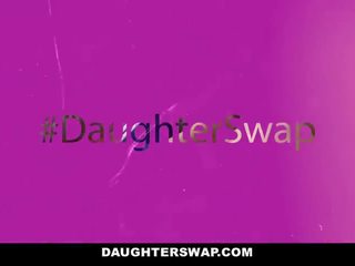 Daughterswap - kısa saç teenss drain onların babalar musluklar