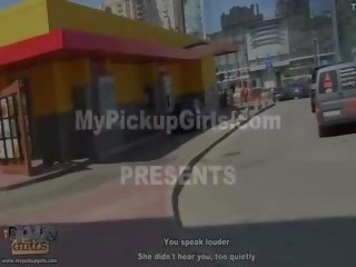 Gorgeous girl goes for pick up sex