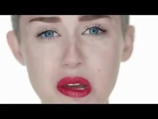 Miley cyrus nagi w jej nowy muzyka wideo