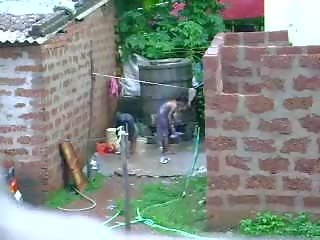 Watch This Two Hot Sri Lankan Lady Getting Bath In Outdoor