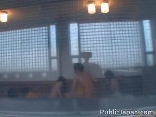 Young Asian Girl Fucked In Bath