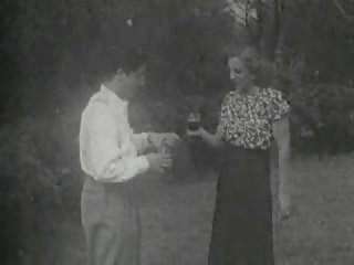 1940&#039;s outdoor fuck Video